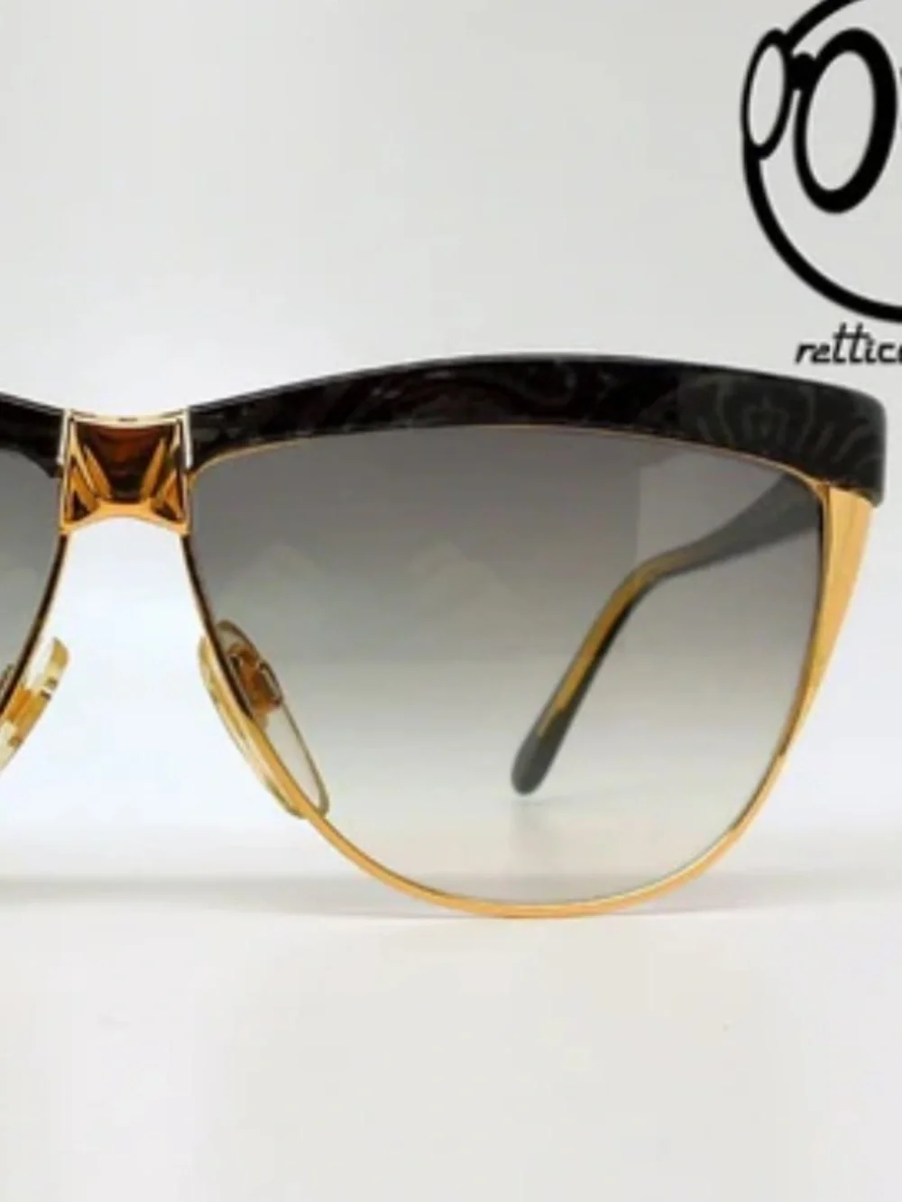 Vintage 1970s Valentino Two-Tone Cat-Eye Sunglasses in Black and Gold RARE - Picture 4 of 12